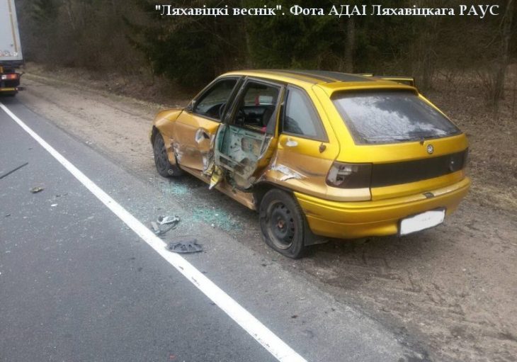 В Ляховичском районе МАЗ зацепил легковой автомобиль