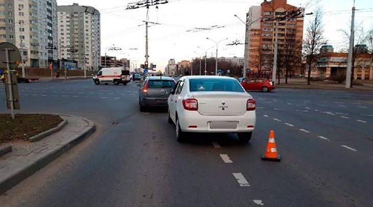 Легковушка сбила насмерть женщину в Минске