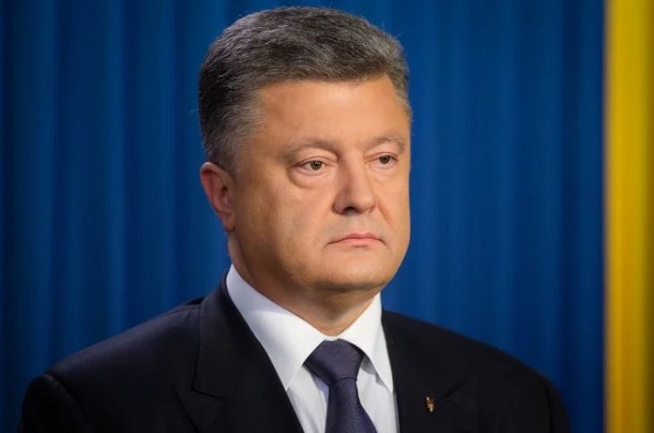 Порошенко сделал селфи для Зеленского