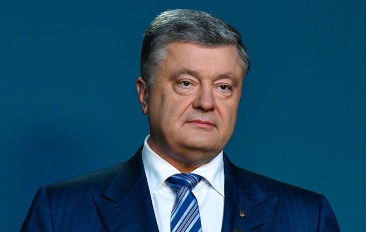 Порошенко обвинил Зеленского в уклонении от армии