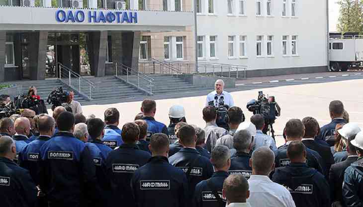 В Новополоцке мыли улицы с мылом. Ждали Лукашенко 