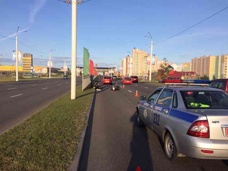 В Витебске мотоциклистка въехала в Ford