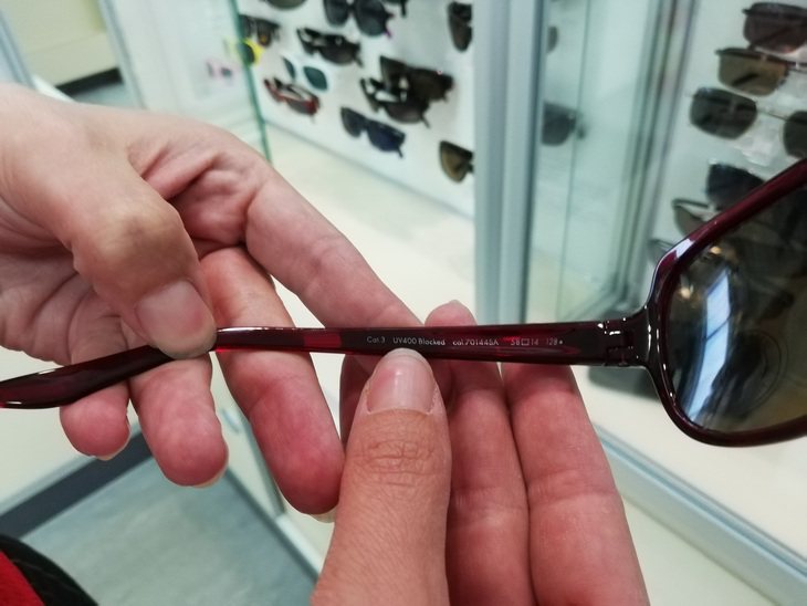 Офтальмолог рассказывает, как белорусы выбирают солнцезащитные очки и почему это опасно для здоровья