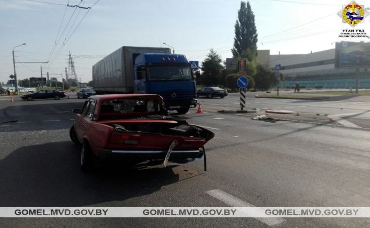 Серьёзное ДТП в Гомеле: в «Жигулях» взорвался газовый баллон. Пострадали пешеходы