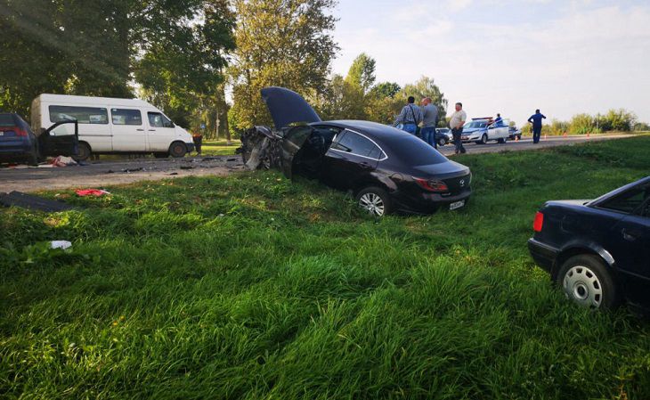 В Слуцке бесправник попал в лобовое ДТП: четверо пострадавших, один – в реанимации