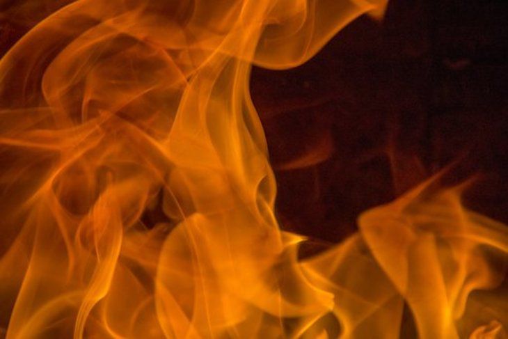 «Хотели посмотреть, как горит человеческая плоть»: подростки облили сверстника бензином и подожгли