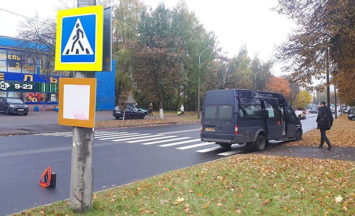 В Минске маршрутка сбила мужчину на переходе: он в больнице