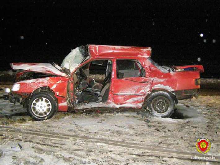 В Борисове водитель легковушки погиб в столкновении с фурой‍