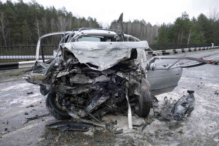 Жуткое ДТП под Мозырем: лоб в лоб столкнулись два автомобиля