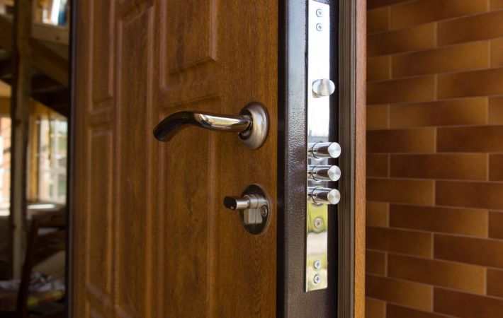 Советы по выбору входной двери для квартиры