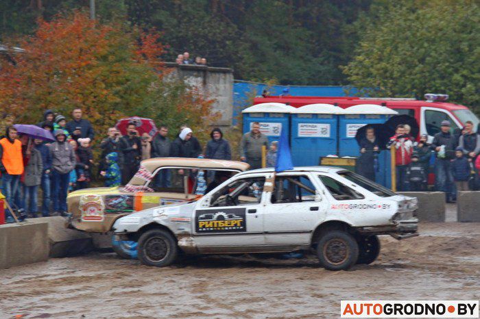 В Гродно впервые прошли бои автогладиаторов