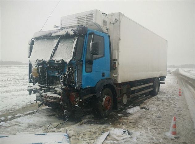 СК показал видео ДТП в Поставском районе, в котором погибла семья