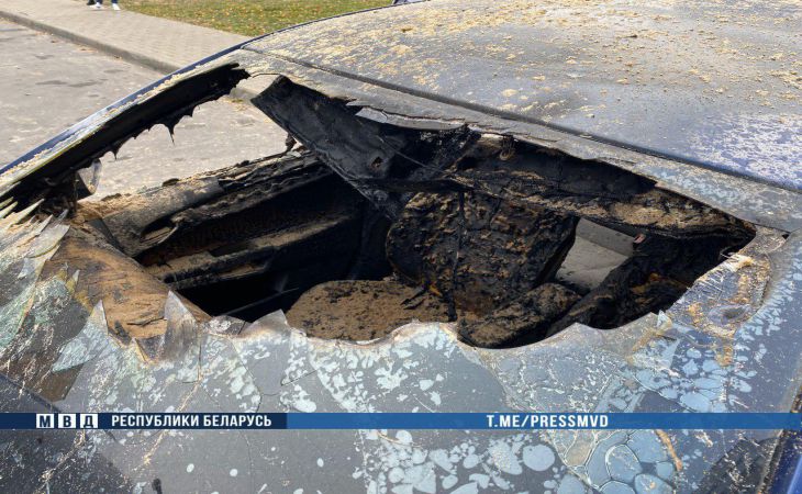 В Гомеле мужчина поджёг автомобиль бывшей жены