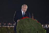 Лукашенко призвал не обращать внимания на то, что подпевают: Если наворовал, так ничего страшного