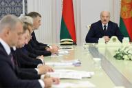 Лукашенко - протестующим: Надо открыть Библию. Мы не кровожадные, мы не собираемся никого душить