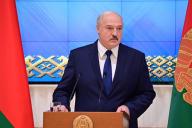 Беларусь ослабла, а Россия отойдет в сторону: Лукашенко рассказал о «рассуждениях для дураков»