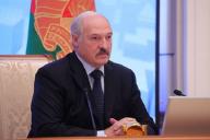 Лукашенко: мы стоим на грани страшной катастрофы