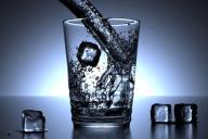 Медики рассказали о последствиях недостатка воды у пожилых людей