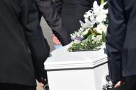 Умершая от коронавируса женщина очнулась во время кремации 