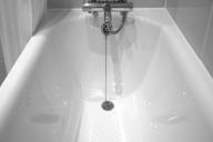 Копеечная смесь для чистки запущенной ванны: способ, от которого будут все в восторге