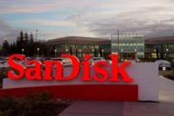 SanDisk представила прототип флешки на 4 Тб