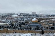 В пустынном Иерусалиме впервые за четыре года выпал снег