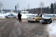 В Новополоцке столкнулись два автомобиля такси
