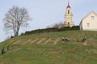 Жители Гродно собирают подписи против «живых» надписей на склонах Немана