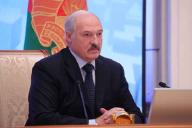 Лукашенко недоволен чиновниками: Необходимо поднимать их качественный уровень