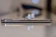 Apple выпустит наушники AirPods 3 с функцией шумоподавления