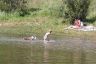 Санэпидемиологи рассказали, в каких местах белорусам купаться запрещается