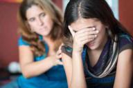 Ученые утверждают, что родители депрессивных подростков нуждаются в помощи специалистов