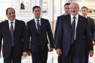 Лукашенко провел экскурсию для президента Египта. Потом они вместе посадили дерево