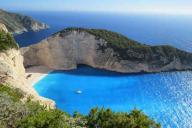 В Греции предлагают поселиться на острове за деньги