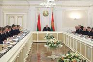 Лукашенко собрал совещание по экономике с участием силовиков