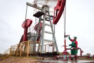 Беларусь с 1 октября снижает экспортные пошлины на нефть и нефтепродукты