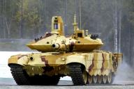 Вооруженные силы России начали получать модернизированный танк Т-90М