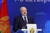 Лукашенко: мы семимильными шагами движемся к черте, за которой – пропасть