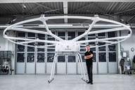 Компания Volocopter представила грузовой беспилотник VoloDrone